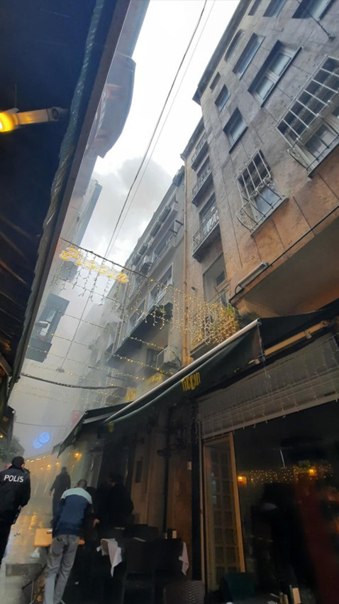 Beyoğlu'nda restoranda yangın paniği - Resim: 1