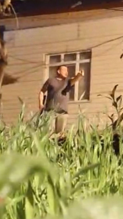 Eli tüfekli psikopat 1 saat boyunca ortalığı birbirine kattı - Resim: 2