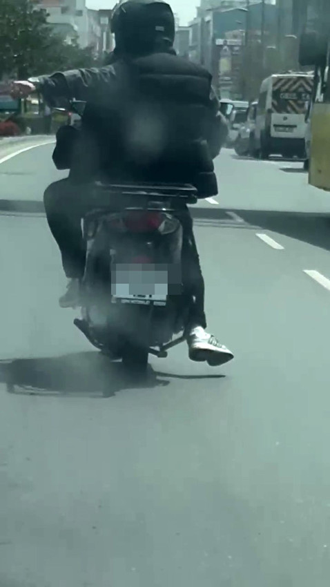 İstanbul'da motosikletli magandanın yaptıkları kamerada - Resim: 3
