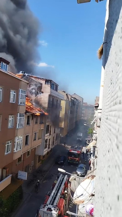 İstanbul'da 4 katlı binada yangın paniği - Resim: 3