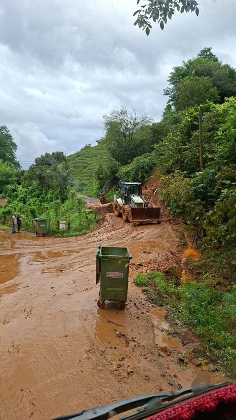 Rize'nin beş ilçesinde heyelan - Resim: 3
