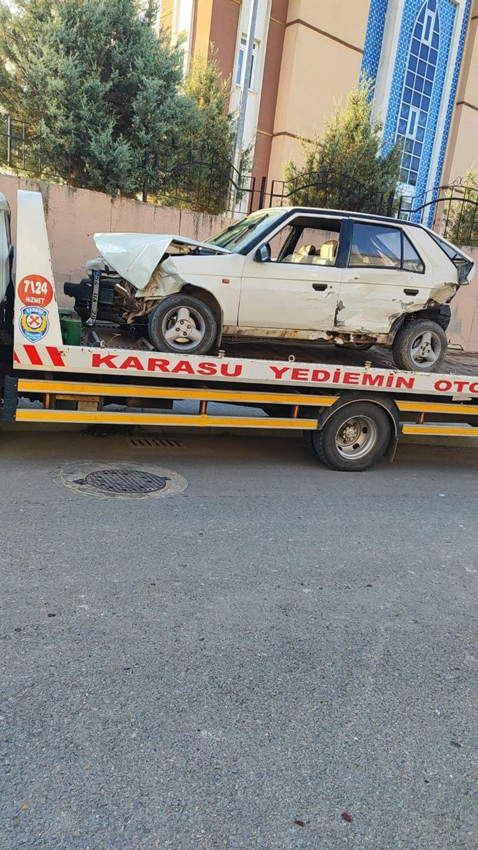 Eşine sinirlenen kadın cipi ile eşinin aracına vura vura otomobili hurdaya çevirdi! - Resim: 2