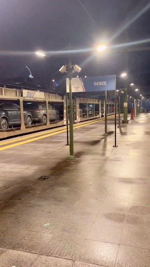 TOGG T10X ve TOGG T10F'ler trenlere yüklendi; yerli otomobilin Avrupa yolculukları başladı - Resim: 1