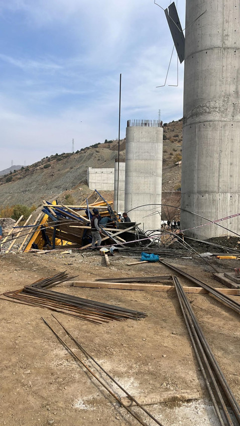 Diyarbakır'da viyadük inşaatında iskele çöktü: Ölü sayısı yükseldi - Resim: 4