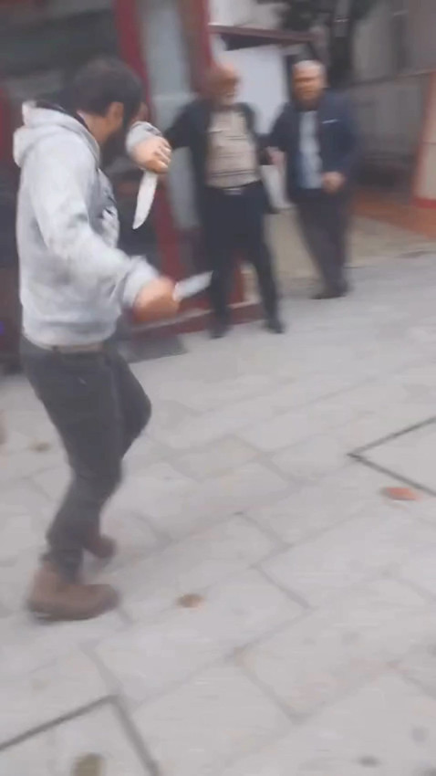 Aranması olan şüpheli, polise saldırdı: Polislere direndi, vurularak etkisiz hale getirildi - Resim: 4