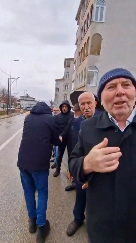 60 yıllık bayram geleneği unutulmadı: 1 kilometrelik kuyruk oluştu - Resim: 4