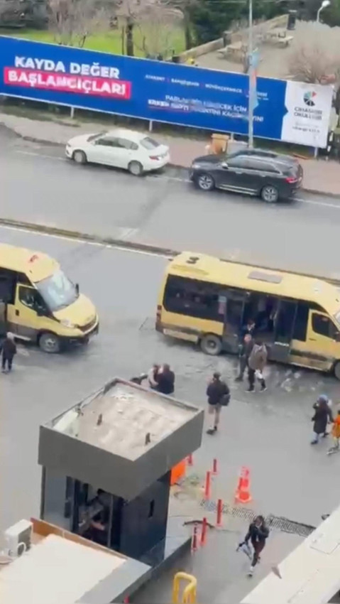 İstanbul'da 25 TL'lik minibüsçü dehşeti: Yolcuyu indirip yol ortasında dövdü - Resim: 4