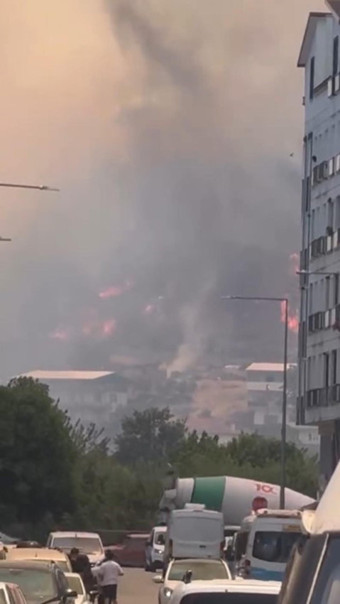Bursa'da orman yangını yerleşim yerine sıçradı! Gözyaşları içinde köyü terk ettiler - Resim: 2