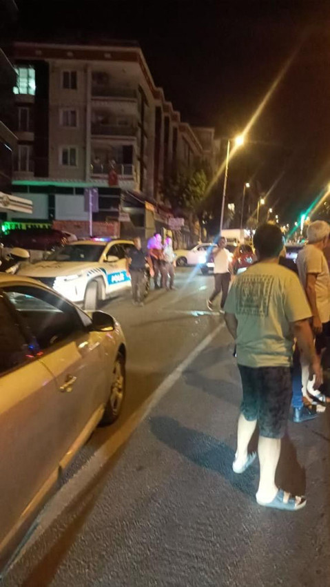 İstanbul'da alkollü trafik canavarı aracıyla bir dükkana daldı! - Resim: 1