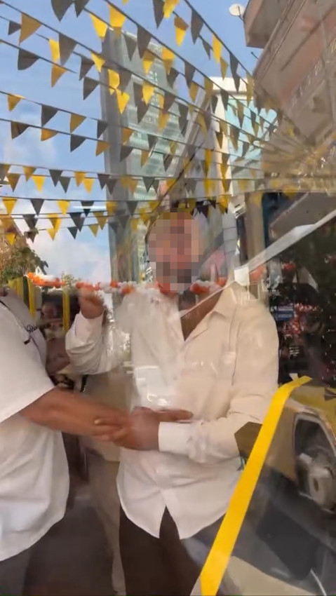 İETT otobüsünde karekod kavgası: Küçük kızı hüngür hüngür ağlattılar! - Resim: 1