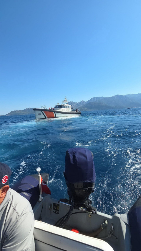 Marmaris'te 110 yolculu tur teknesi Akvaryum Koyu'nda battı! - Resim: 2