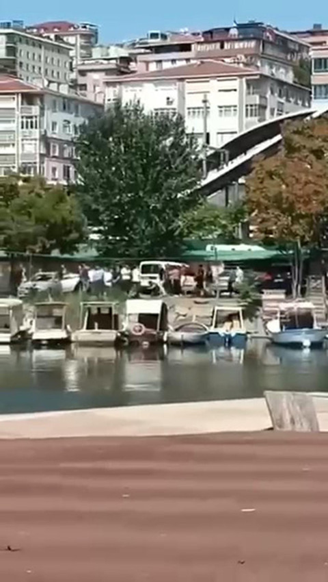 İstanbul'da güpegündüz silahlı saldırı: Yaralılar var - Resim: 4