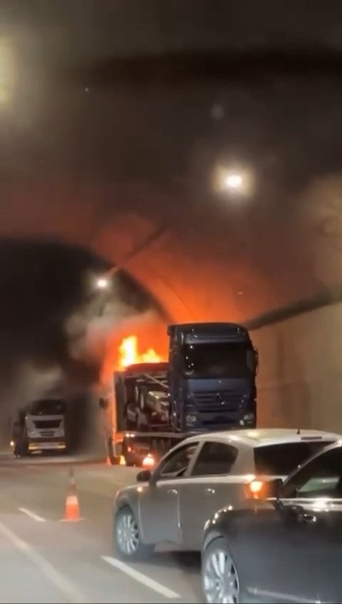 Sabiha Gökçen Havalimanı Tüneli'nde TIR yangını - Resim: 4