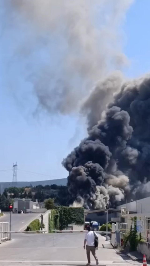 Bursa'da otomotiv fabrikasında büyük yangın - Resim: 2