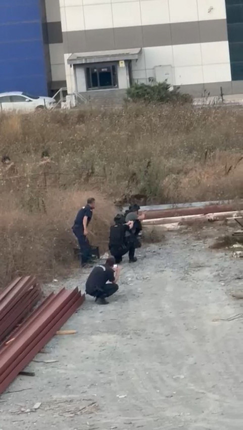 Eski iş yerine gidip öldürdü; saklandığı kümeste yakalandı - Resim: 3