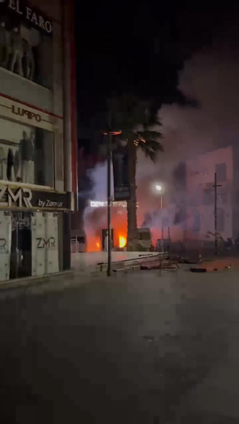 İstanbul'da geceyarısı ''alacaklı'' dehşeti: Tüm araçları yakıp videoya kaydetti - Resim: 2