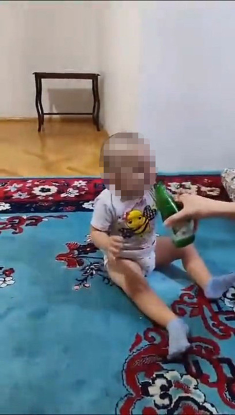 Bu ne biçim anne ? 1,5 yaşındaki minik kıza akılalmaz şiddet... - Resim: 1