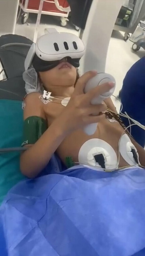 Minikler için korku, kaygı ve ağrıya karşı sanal gerçeklik gözlüklerle ön tedavi başladı - Resim: 3