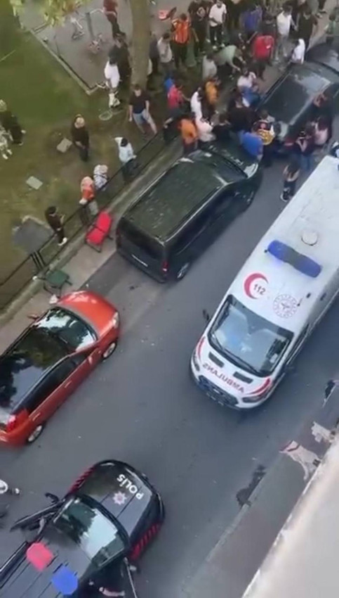İstanbul'da cinsel taciz şüphelisine linç girişimi kamerada - Resim: 4