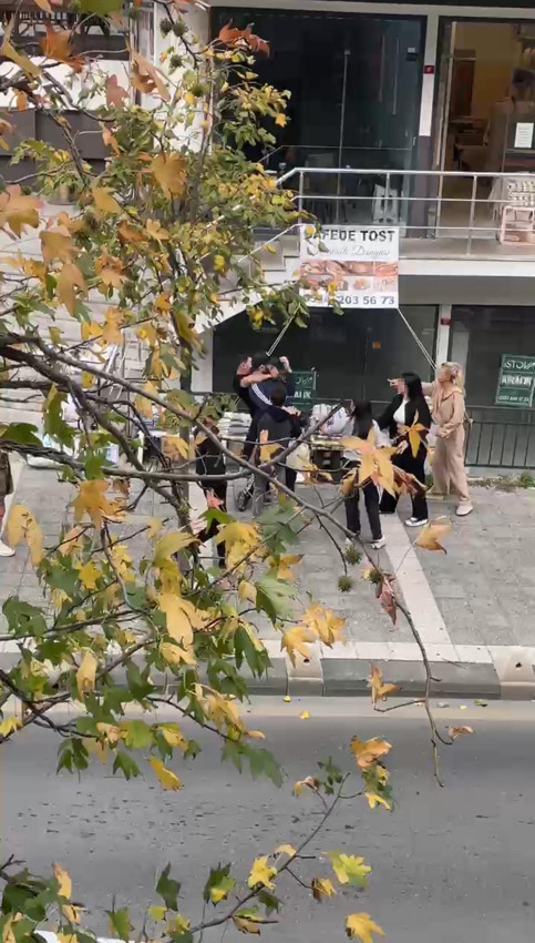 İstanbul'da 15 yaşındaki kıza taciz iddiasında kan aktı: Dehşet anları kamerada! - Resim: 2