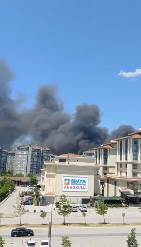 Kocaeli'de yangın faciası: Bir işçi hayatını kaybetti - Resim: 3