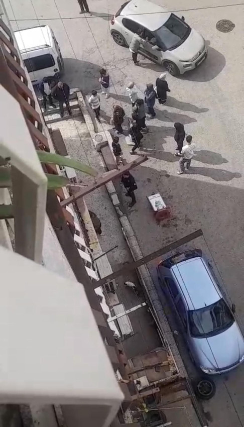 Küçük kız ''beni taciz etti'' dedi, ailesi dükkanı basıp şüpheliyi evire çevire dövdü - Resim: 1