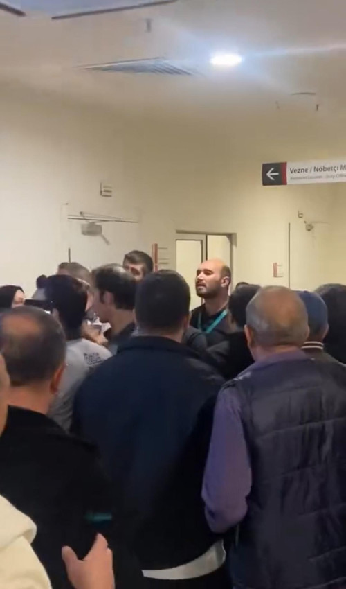 İstanbul'da hastaneyi karıştıran kavga! Polis devreye girdi - Resim: 3