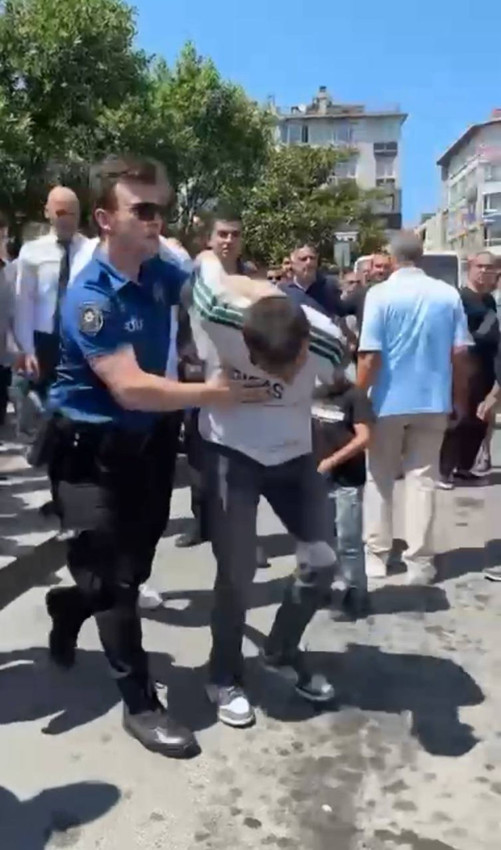 İstanbul'da hastane bahçesinde silahlı saldırı: Tedavi gördüğü hastanede vuruldu - Resim: 2