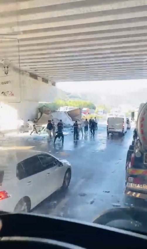 Yüksek hızlı tren köprüsünde feci kaza: 1 kişi hayatını kaybetti! - Resim: 4