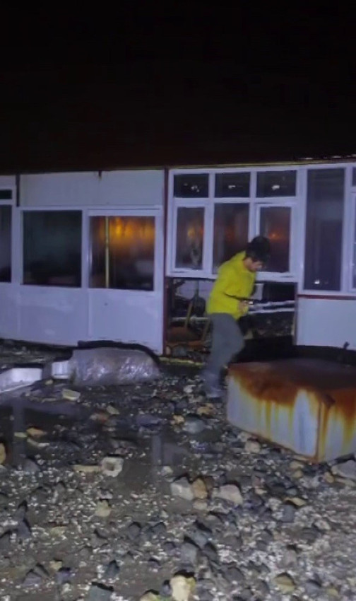 Hatay'da bir kez daha aynı kabus: Deniz taştı, kara ile deniz birleşti! - Resim: 3