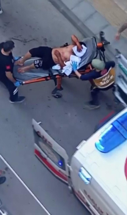 Yalova'da inanılmaz olay! Husumetlilerine benzettiği 2 kişiyi bıçakladı; ortalık fena karıştı! - Resim: 2