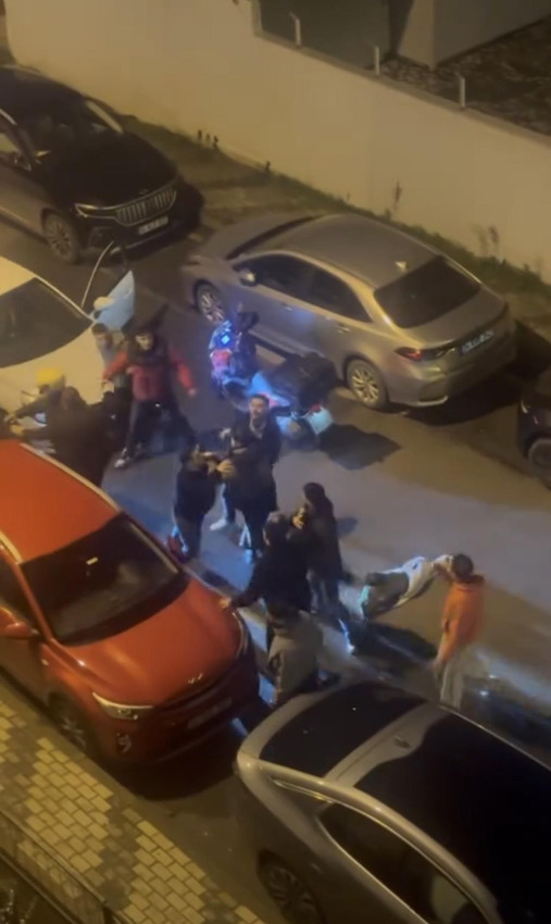 İstanbul'da sürücülerin ters yön kavgası meydan savaşına dönüştü - Resim: 3