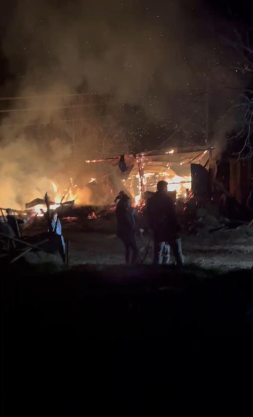 Bolu'da kahreden yangın: Mutfak tüpü bomba gibi patladı - Resim: 2