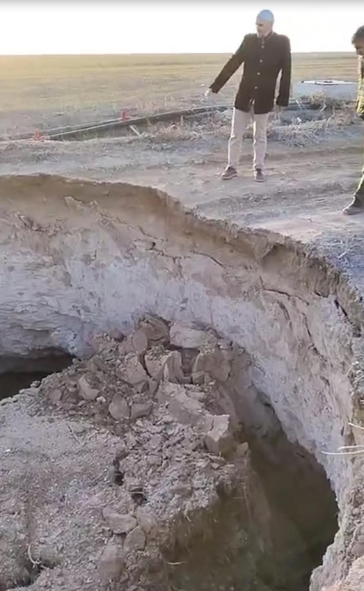 Bir ilde daha obruk paniği: 7 metrelik yarık oluştu - Resim: 3