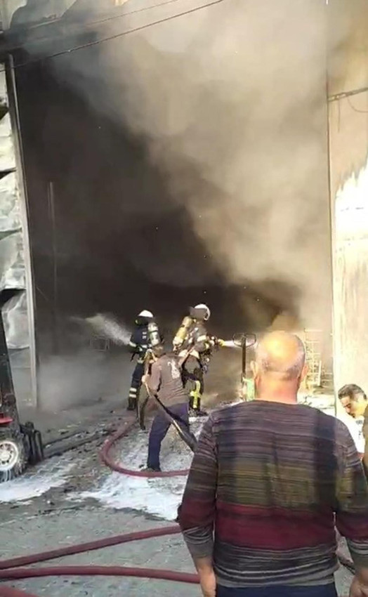 6 kişiye mezar olan fabrikadaki yangının ilk anları kamerada - Resim: 2
