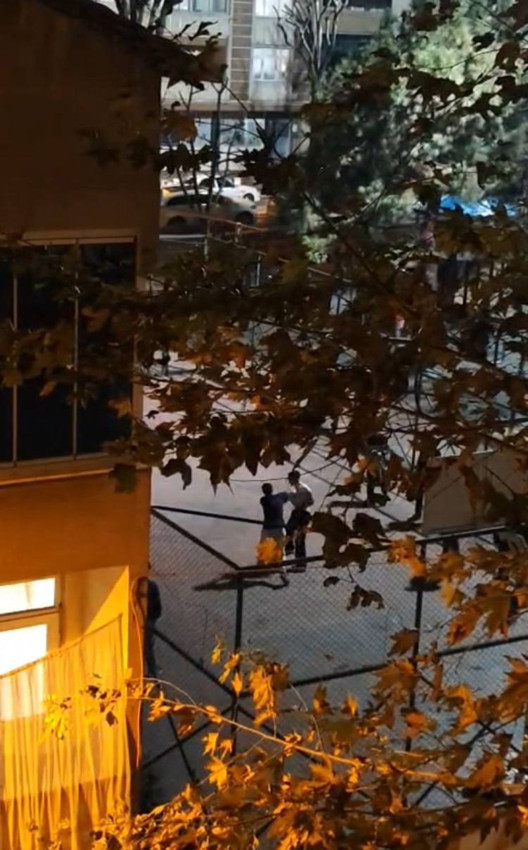 Tekmeli yumruklu kavga sırasında ''yok artık'' dedirten anlar - Resim: 3