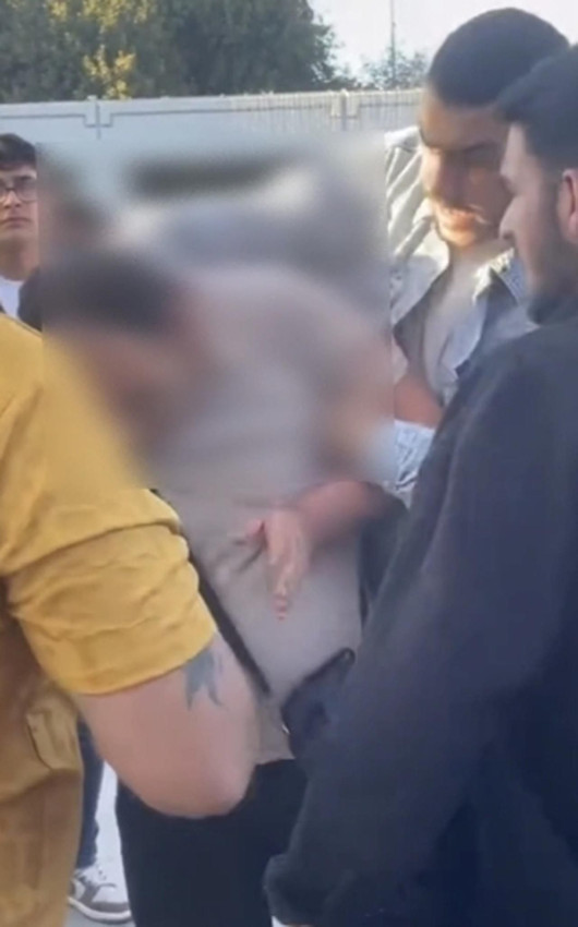 Bakırköy meydanında tacizciye linç girişimi! Yere yatırıp tekmelediler - Resim: 2