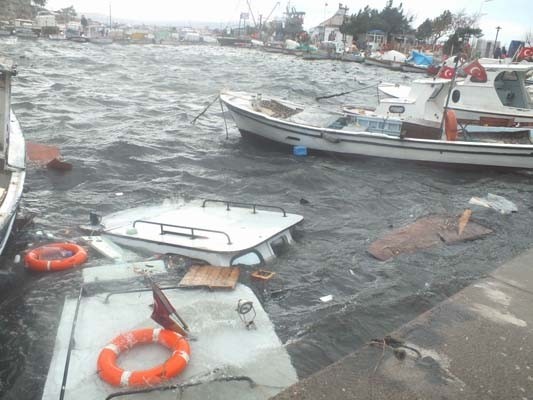 Lodos yurtta etkili oldu - Resim: 4