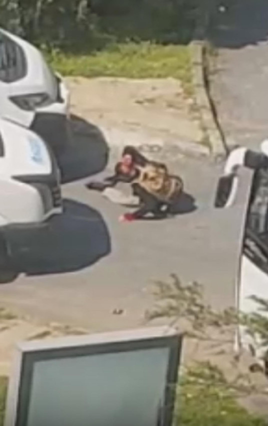 İsrail Konsolosluğu önünde saldırganların etkisiz hale getirildiği anlar kamerada - Resim: 4