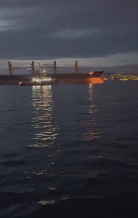 İstanbul Boğazı'nda korku dolu anlar! Gemi trafiği askıya alındı - Resim: 1