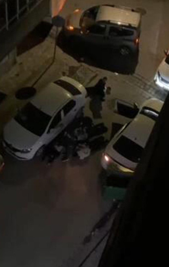 İstanbul'da sokakta uyuşturucu satan torbacılara suçüstü! - Resim: 3