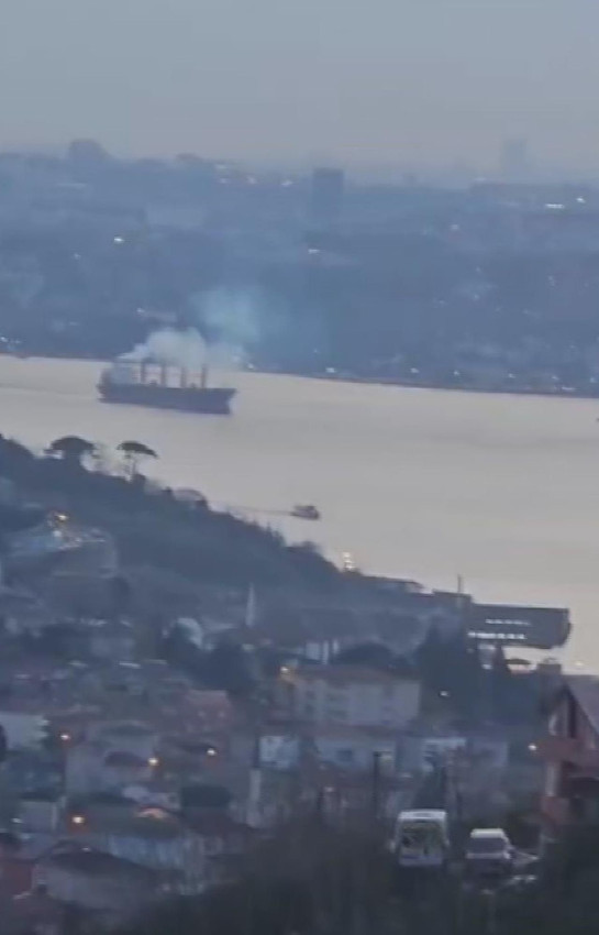 İstanbul Boğazı'nda korku dolu anlar! Gemi trafiği askıya alındı - Resim: 3