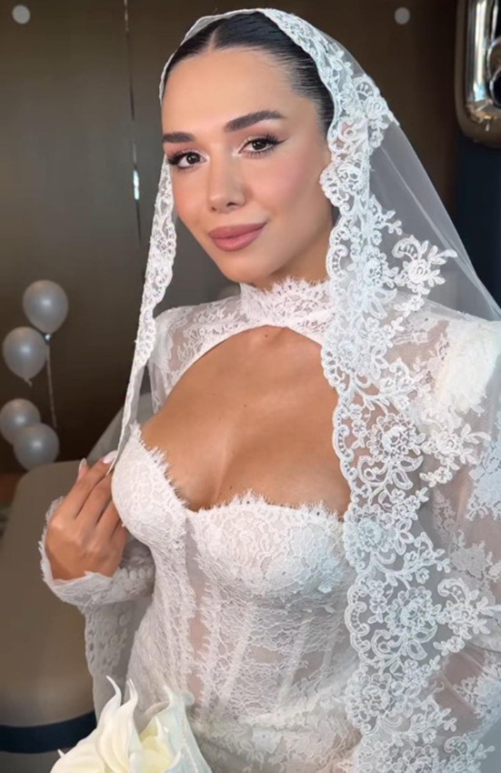 Kardeniz Kılıç ''eski eniştesiyle evlendi'' iddialarına ateş püskürdü - Resim: 1