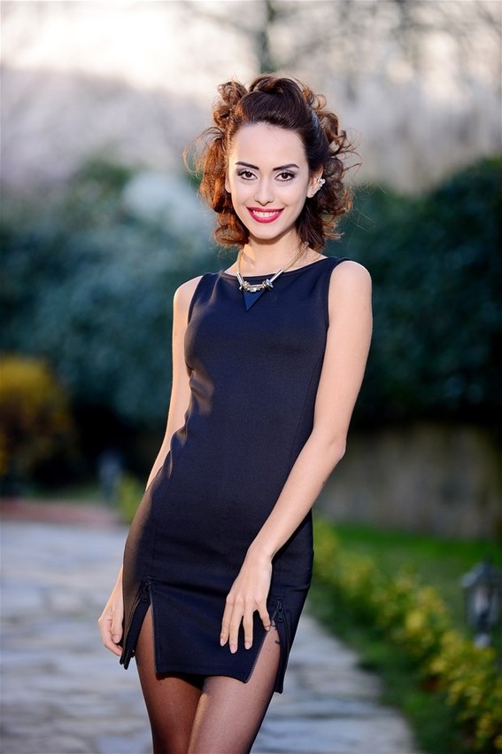 Ezgi Baran: ''Aşk uğruna oyuncu oldum'' - Resim: 12