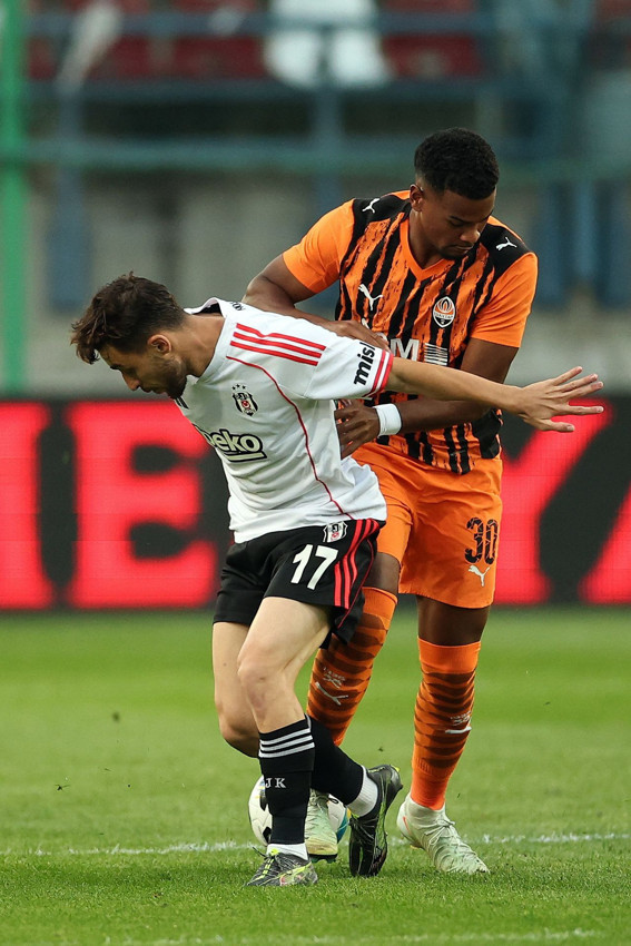 Shakhtar Donetsk UEFA Avrupa Ligi'nde Beşiktaş'ı darmadağın etti - Resim: 1