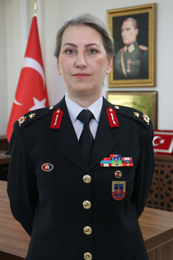 O Türkiye'nin ilk kadın İl Jandarma Komutanı: ''Üniforma bir kıyafet değil, vatan görevidir'' - Resim: 4