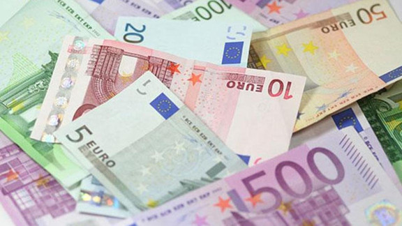 Bir ülke daha yeni yıl itibarıyla euroya geçti