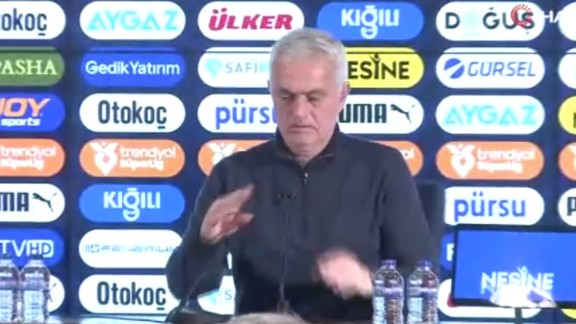 Jose Mourinho'dan Fenerbahçe'nin Trabzonspor galibiyetinin ardından Okan Buruk için olay ifadeler