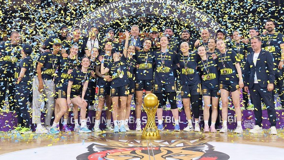 Fenerbahçe üst üste 7. kez şampiyon oldu