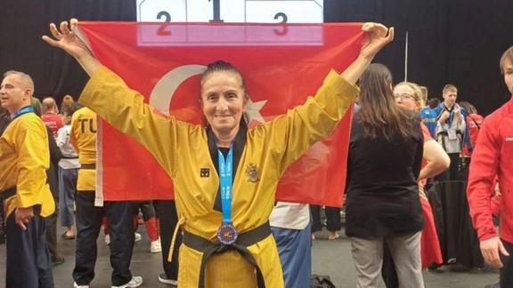 O Türkiye'nin Avrupa üçüncüsü gerçek Süper Babaanne'si